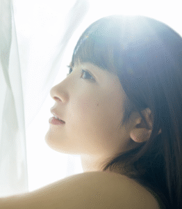 森戸知沙希 写真集 『 Co10r Moment 』 eyecatch_sample_image_03_20251105231717