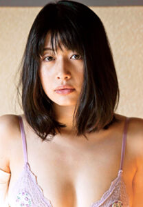 小松美咲が贈る新章!「ココカラハジマル #1」魅惑のグラビア動画 1_1766080983