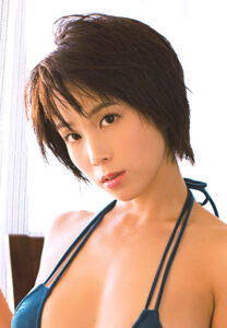 犬童美乃梨『みのリズム #2』グラビア動画で魅せる!ショートカットと巨乳の競演 2_1769062186