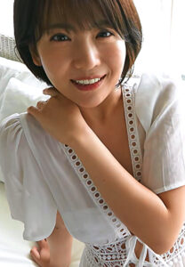 ショートカット美女・佐々木萌香「もえランド #8」!至高のグラビア動画で美尻を堪能 8_1768457253